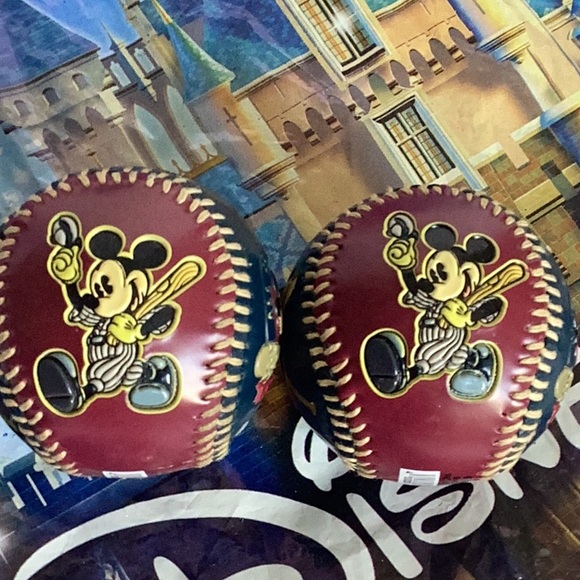 Disney parks Baseball balls - Picture 3 of 6